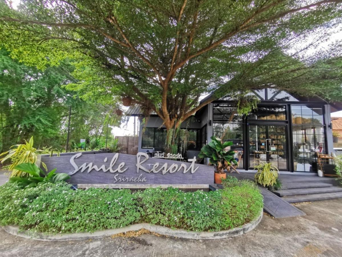 Smile Resort Sriracha Si Racha Exterior foto
